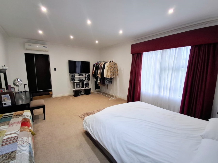 3 Bedroom Property for Sale in Sunrise On Sea Eastern Cape